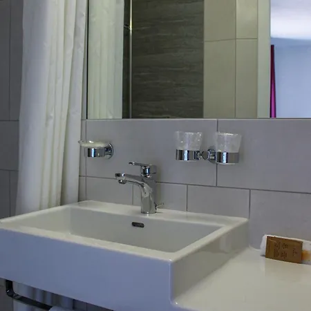 Cret-berard Otel